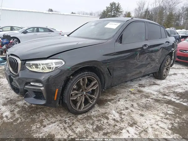 5UXUJ5C52KLJ64126 2019 BMW X4 - Image 2