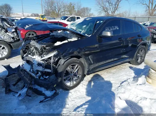 5UXUJ5C53KLJ62823 2019 BMW X4 - Image 2