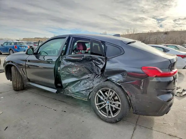 5UXUJ5C53KLJ64295 2019 BMW X4 - Image 2