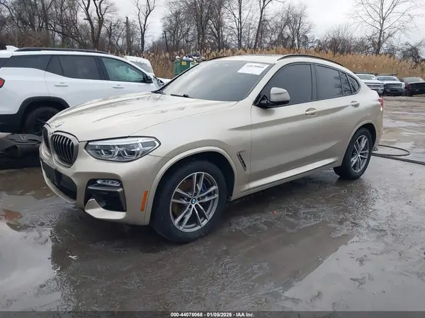 5UXUJ5C55KLA93314 2019 BMW X4 - Image 2