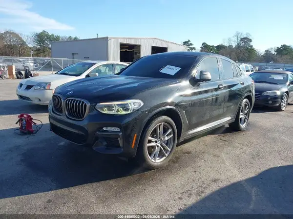 5UXUJ5C55KLJ63438 2019 BMW X4 - Image 2