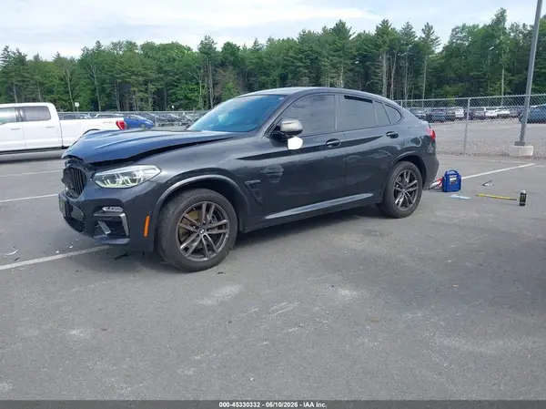 5UXUJ5C56KLJ64209 2019 BMW X4 - Image 2
