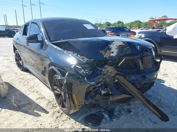 5UXUJ5C57KLJ62520 2019 BMW X4 - Image 1