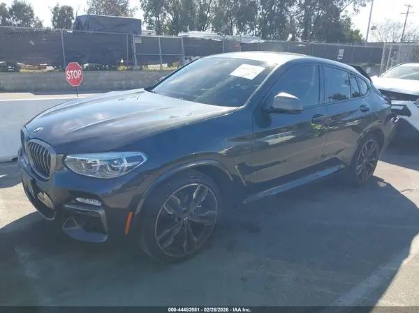 5UXUJ5C59K9A33100 2019 BMW X4 - Image 2
