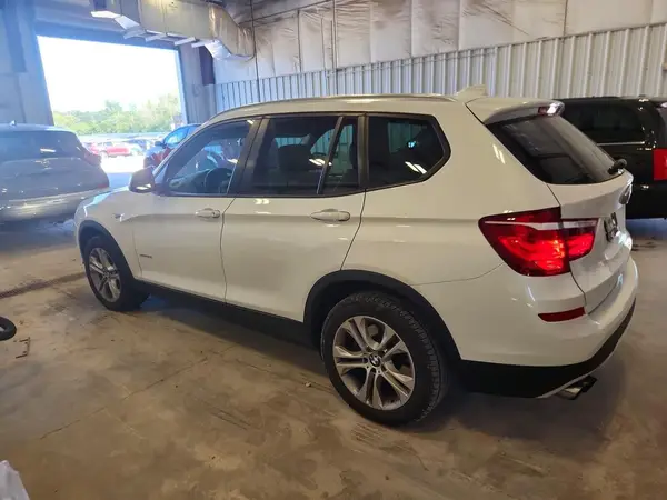 5UXWX7C32H0U44057 2017 BMW X3 - Image 2