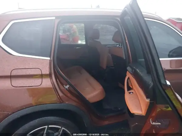5UXWX7C51H0U40258 2017 BMW X3 - Image 8