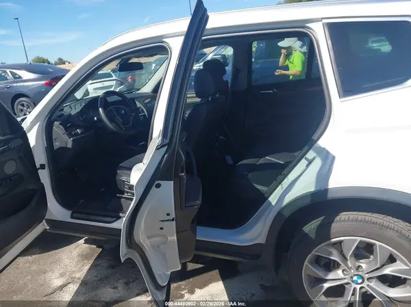 5UXWX7C53H0U42285 2017 BMW X3 - Image 8