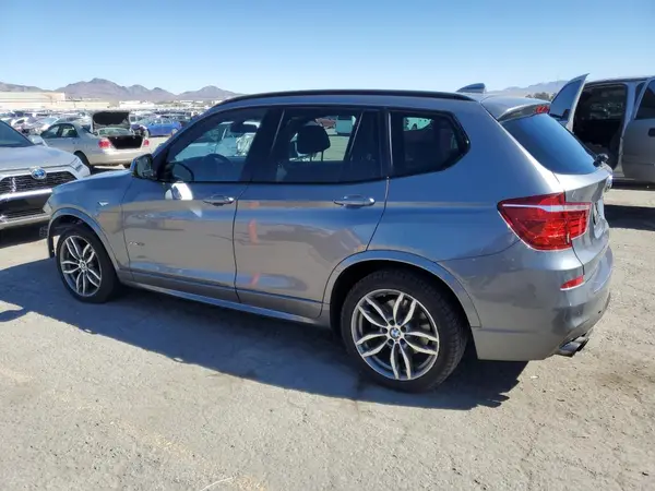 5UXWX7C5XH0U39772 2017 BMW X3 - Image 2