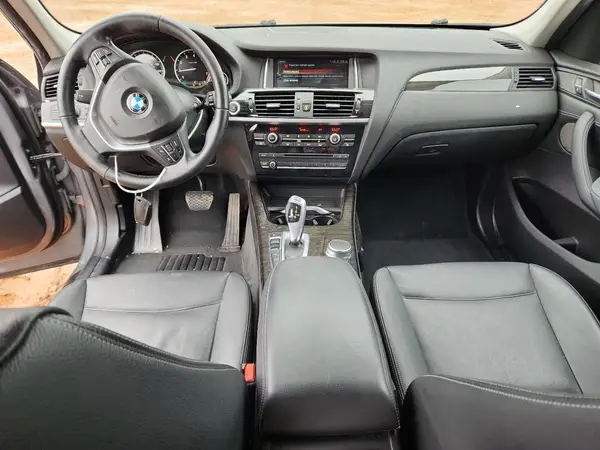 5UXWX9C30H0T17786 2017 BMW X3 - Image 8