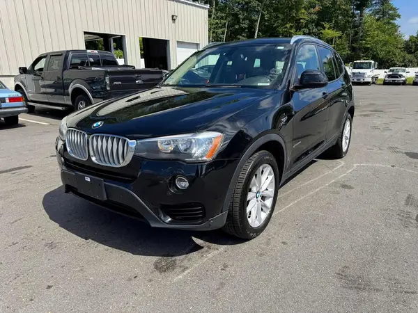 5UXWX9C30H0W68066 2017 BMW X3 - Image 1