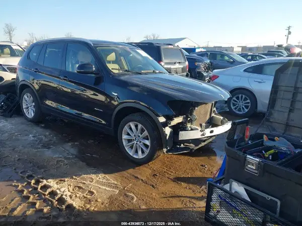 5UXWX9C30H0W77933 2017 BMW X3 - Image 1