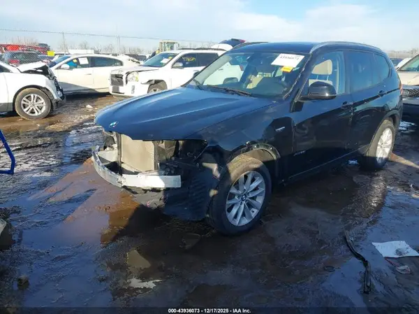 5UXWX9C30H0W77933 2017 BMW X3 - Image 2