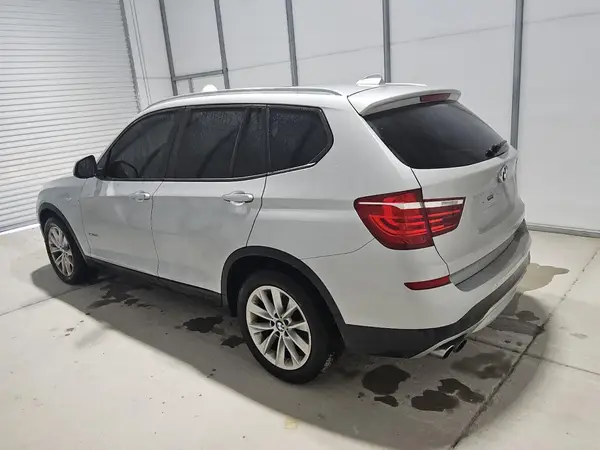 5UXWX9C30H0W79228 2017 BMW X3 - Image 2