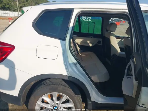5UXWX9C31H0T21572 2017 BMW X3 - Image 8