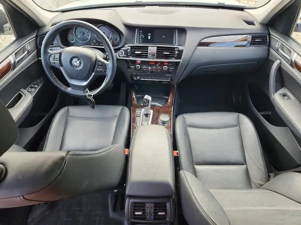 5UXWX9C31H0T23855 2017 BMW X3 - Image 8