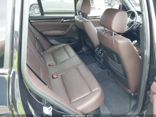 5UXWX9C31H0W76032 2017 BMW X3 - Image 8