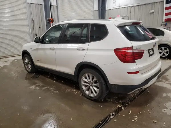 5UXWX9C32H0T20964 2017 BMW X3 - Image 2