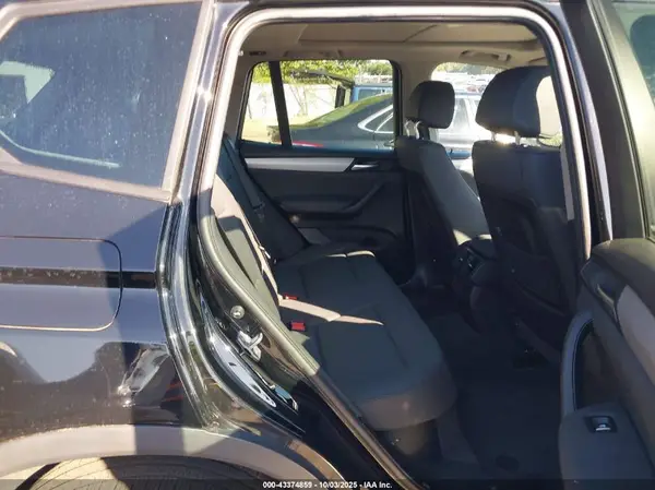 5UXWX9C32H0W72023 2017 BMW X3 - Image 8