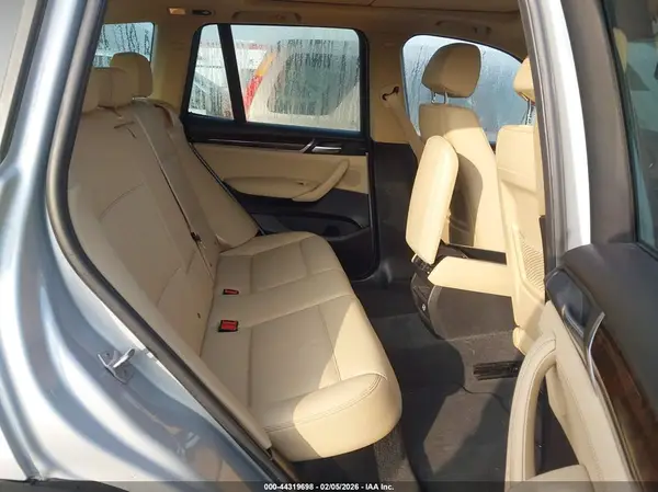 5UXWX9C32H0W78159 2017 BMW X3 - Image 8