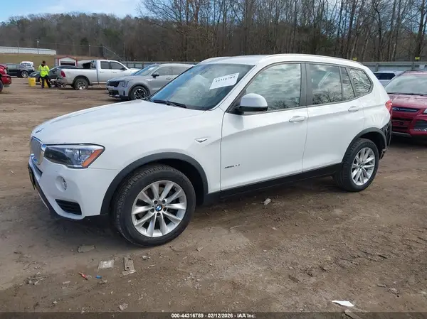 5UXWX9C33H0T16373 2017 BMW X3 - Image 2