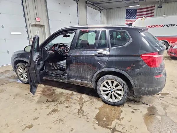 5UXWX9C33H0T17913 2017 BMW X3 - Image 2