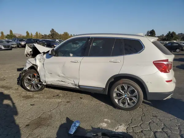 5UXWX9C33H0T24313 2017 BMW X3 - Image 2