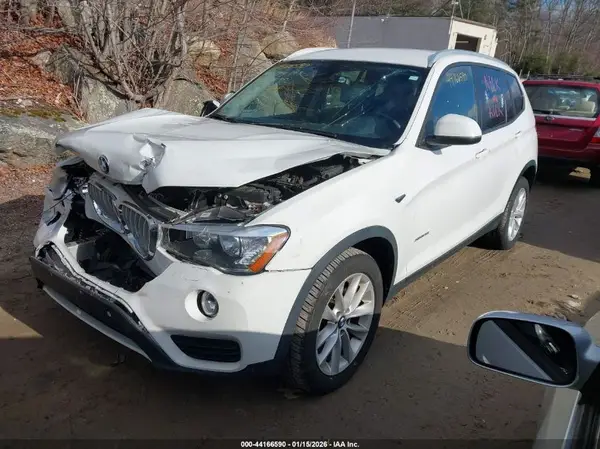 5UXWX9C34H0T18861 2017 BMW X3 - Image 2