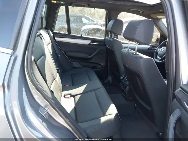 5UXWX9C34H0T21274 2017 BMW X3 - Image 8
