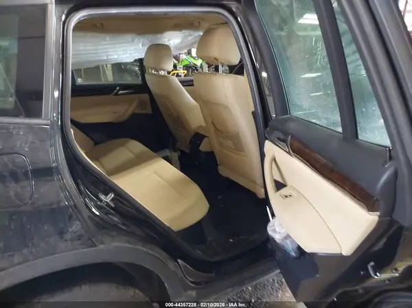 5UXWX9C34H0W74839 2017 BMW X3 - Image 8