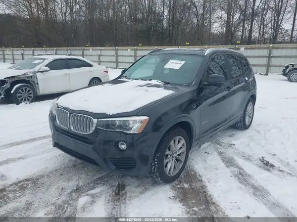 5UXWX9C35H0T21834 2017 BMW X3 - Image 2