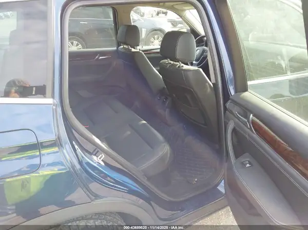 5UXWX9C35H0W68595 2017 BMW X3 - Image 8