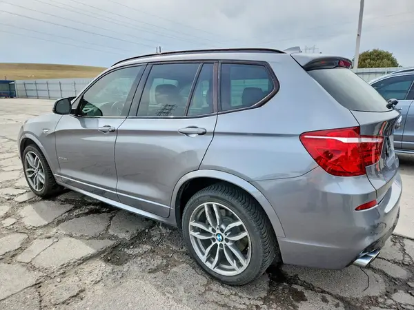 5UXWX9C35H0W73361 2017 BMW X3 - Image 2