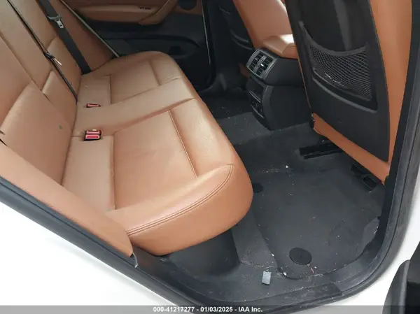 5UXWX9C36H0W68556 2017 BMW X3 - Image 8