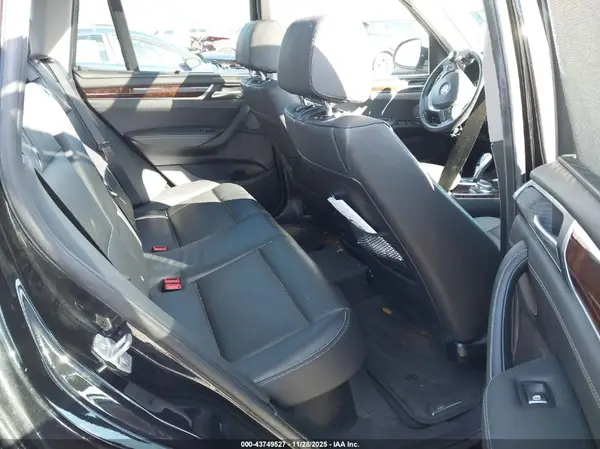 5UXWX9C36H0W71473 2017 BMW X3 - Image 8