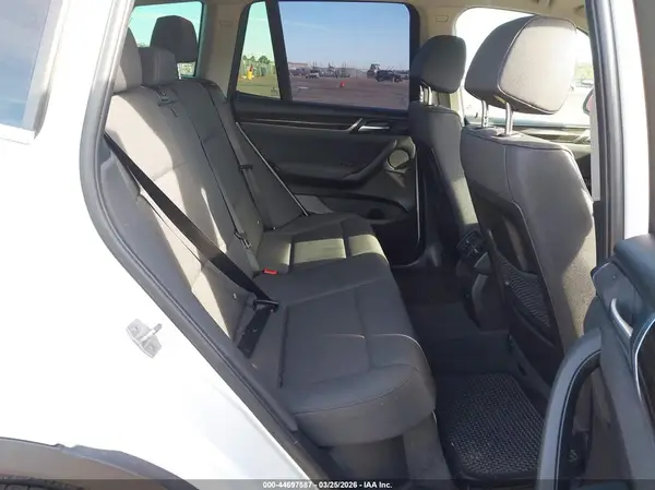 5UXWX9C36H0W73062 2017 BMW X3 - Image 8