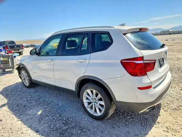 5UXWX9C37H0T20877 2017 BMW X3 - Image 2