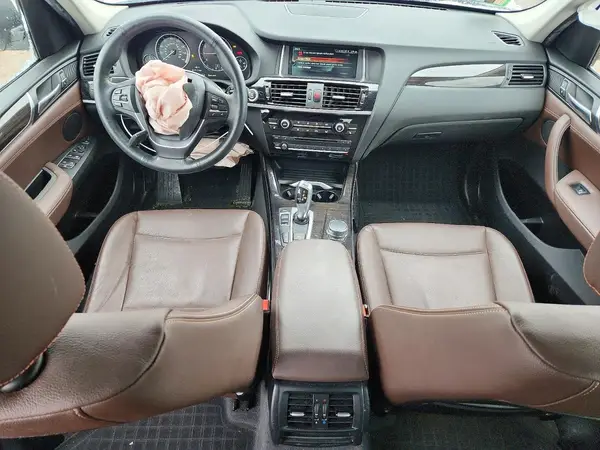5UXWX9C38H0W70325 2017 BMW X3 - Image 8