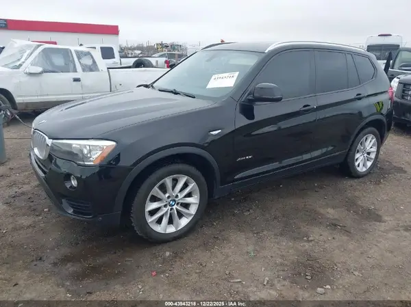5UXWX9C38H0W77050 2017 BMW X3 - Image 2