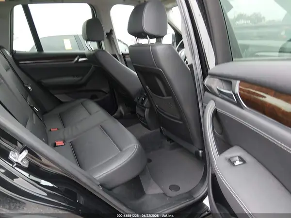 5UXWX9C39H0T22324 2017 BMW X3 - Image 8