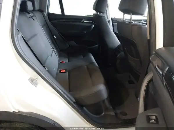 5UXWX9C39H0W74044 2017 BMW X3 - Image 8