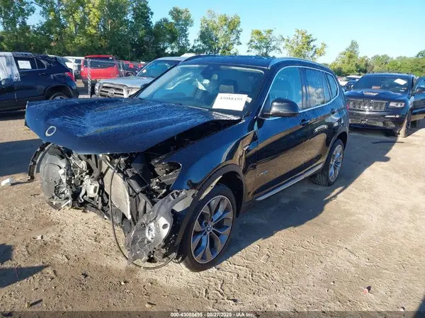 5UXWX9C39H0W74836 2017 BMW X3 - Image 2