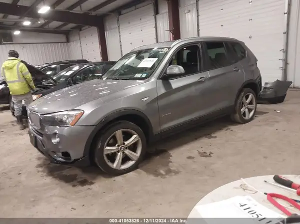 5UXWX9C39H0W75372 2017 BMW X3 - Image 2