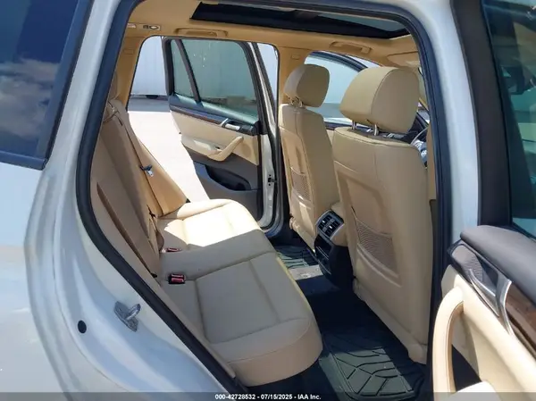 5UXWX9C39H0W78224 2017 BMW X3 - Image 8