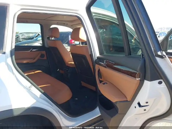 5UXWX9C3XH0T19402 2017 BMW X3 - Image 8