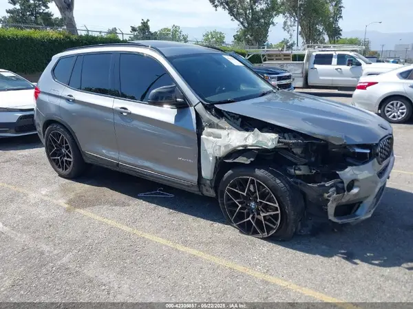 5UXWX9C3XH0W68155 2017 BMW X3 - Image 1