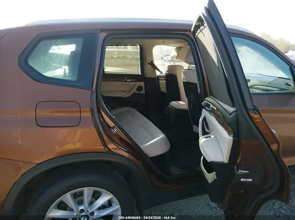 5UXWX9C3XH0W70309 2017 BMW X3 - Image 8