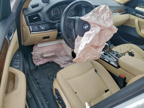 5UXWX9C3XH0W71346 2017 BMW X3 - Image 8