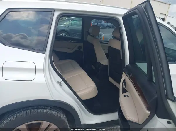 5UXWX9C50G0D82379 2016 BMW X3 - Image 8