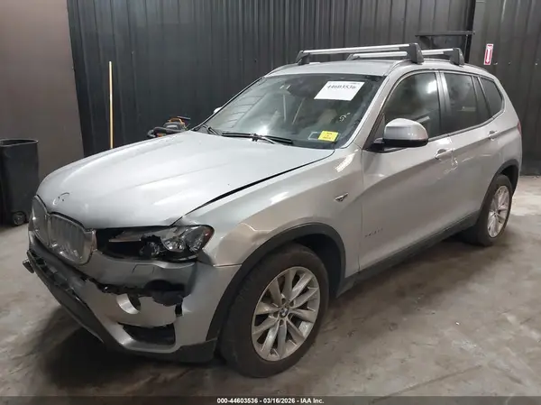 5UXWX9C50H0T06935 2017 BMW X3 - Image 2