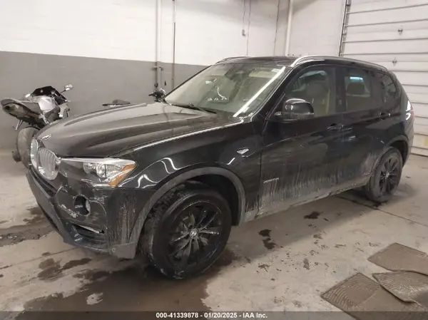 5UXWX9C50H0T07518 2017 BMW X3 - Image 2